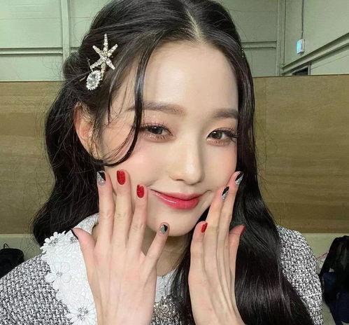 张元英最新爆料图片大全,时尚造型与私照大公开